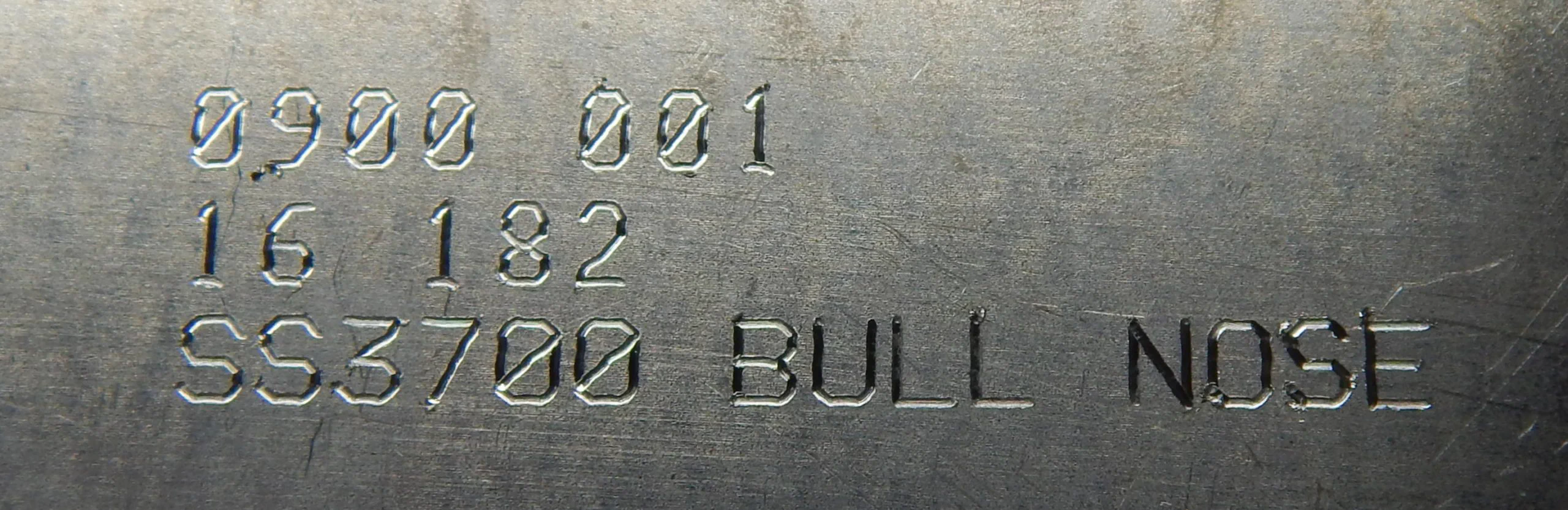 Gradații continue pe componentă metalică