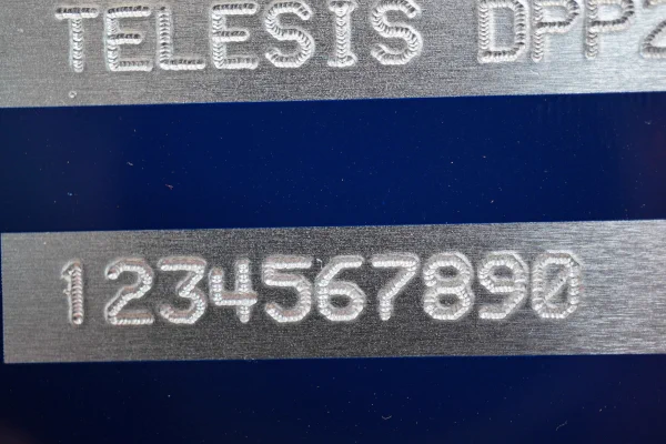 Aplicație de identificare pe metal